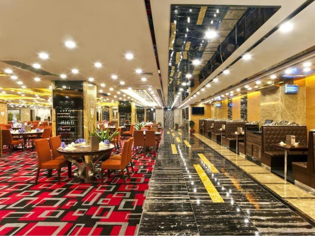 Emperor Hotel Macau Exterior foto
