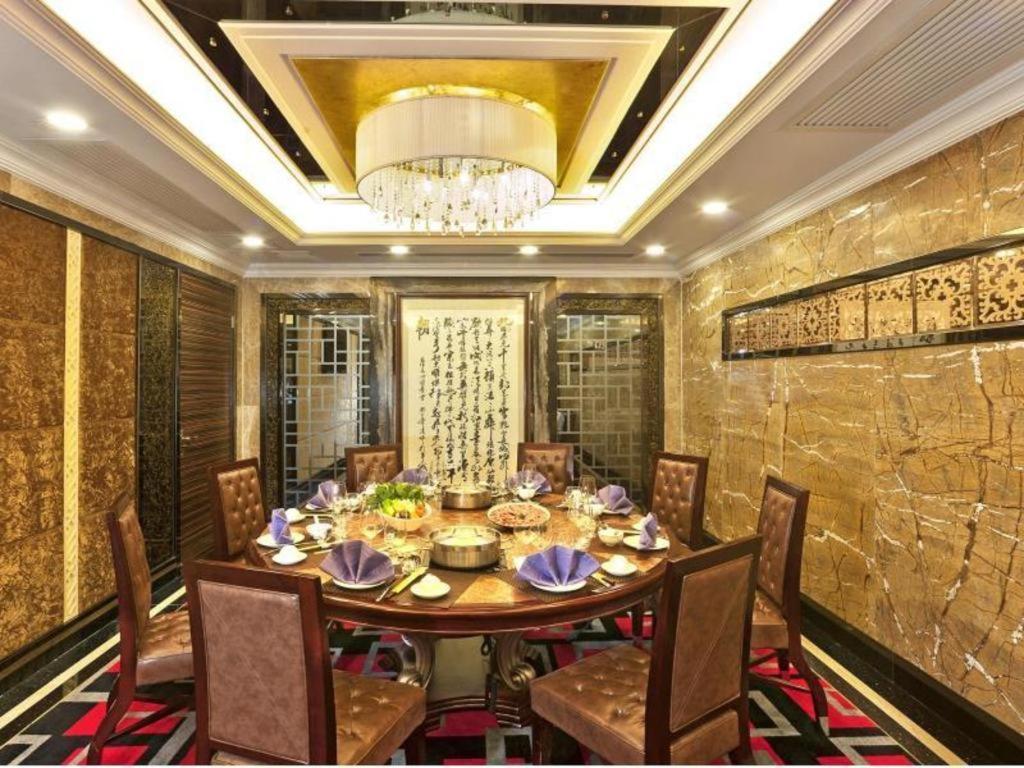Emperor Hotel Macau Exterior foto