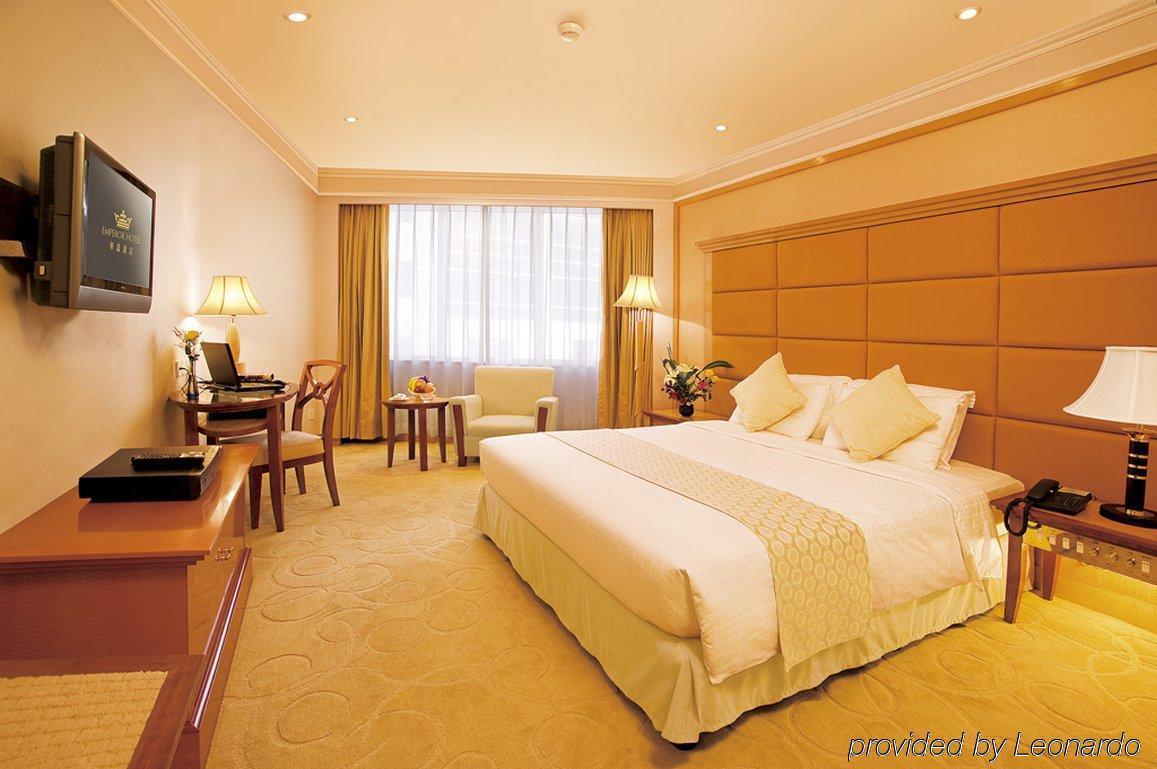 Emperor Hotel Macau Exterior foto