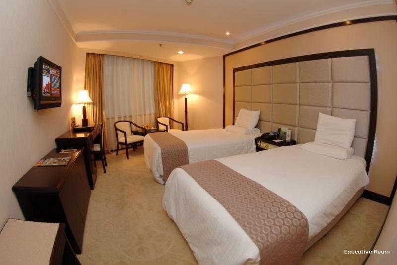 Emperor Hotel Macau Exterior foto